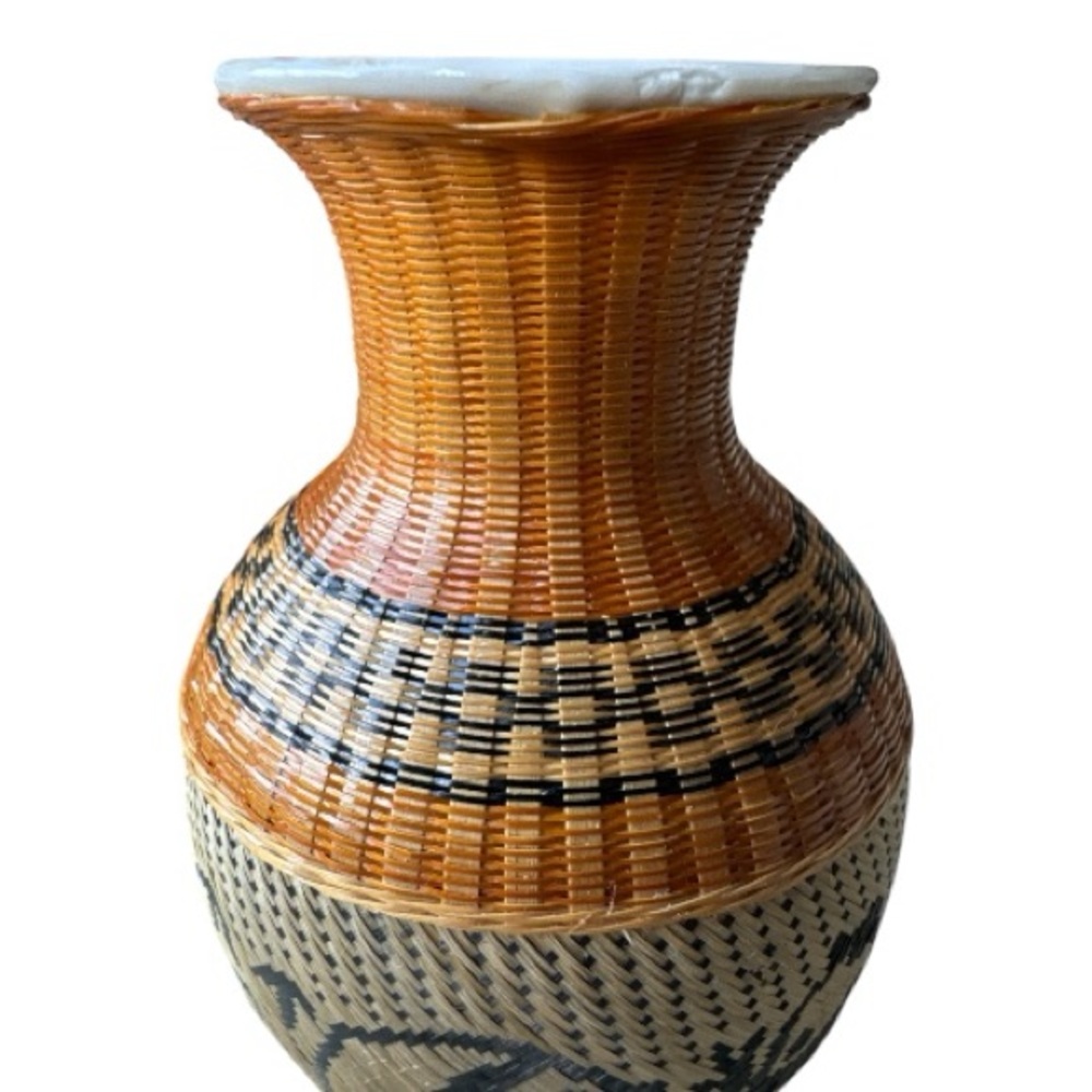 Vintage Panda Porcelain Vase - Picture 4 of 5